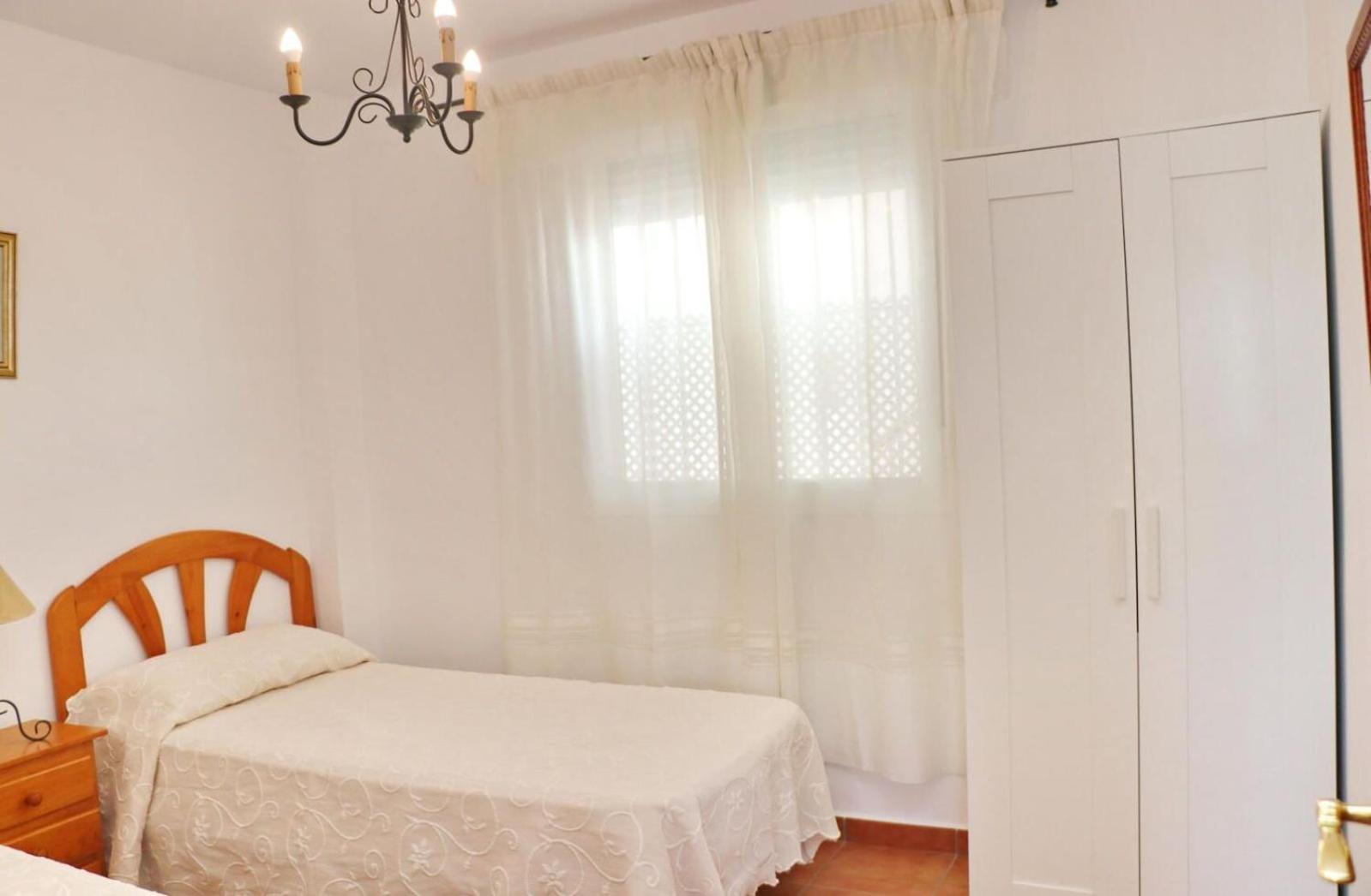קוניל דה לה פרונטרה Apartamento Vistas Al Parque מראה חיצוני תמונה