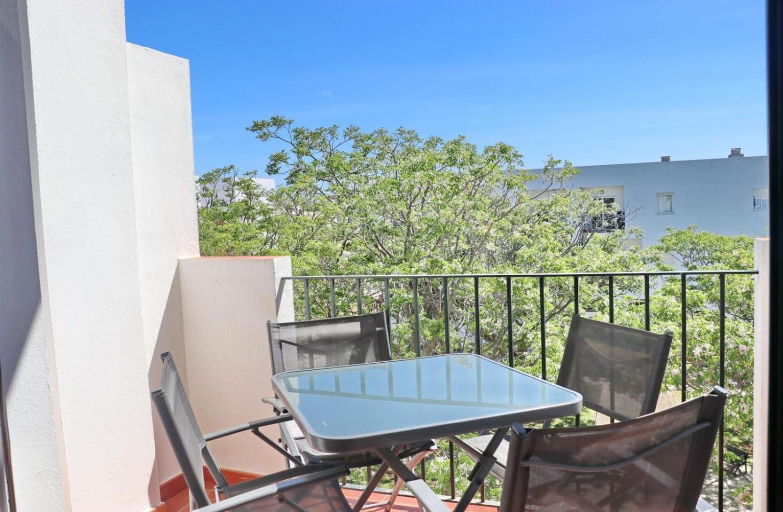 קוניל דה לה פרונטרה Apartamento Vistas Al Parque מראה חיצוני תמונה